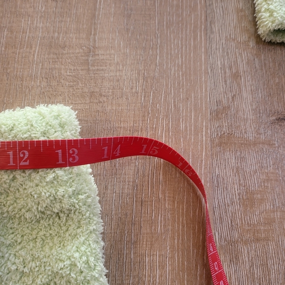 2 Piece Lime Green Fuzzy Shorts & Cardigan Set Size Small - Picture 5 of 9